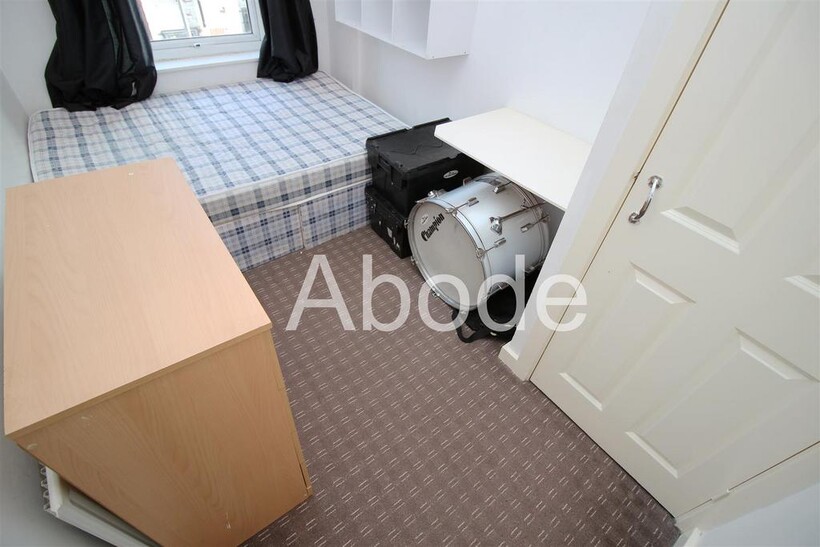 Queens Road, Hyde Park, Leeds 6 bed house to rent - £2,340 pcm (£540 pw)