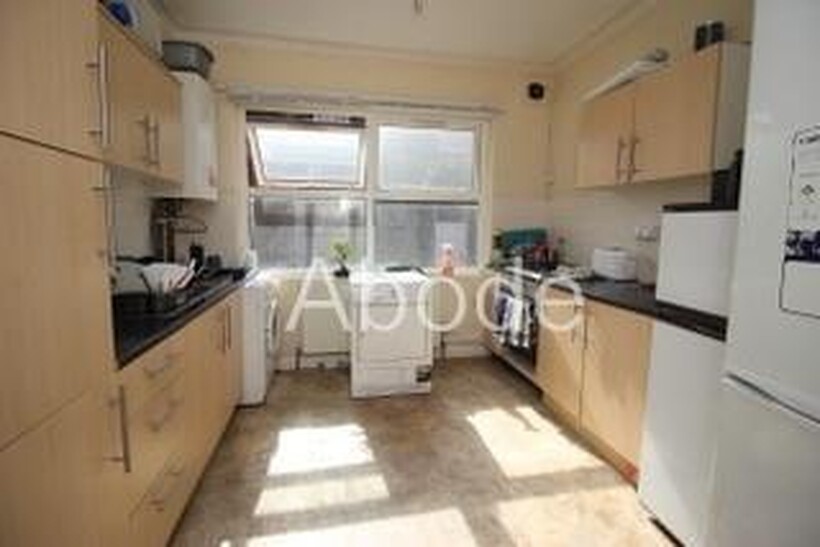 Raven Road, Headingley, Leeds 5 bed house to rent - £2,708 pcm (£625 pw)