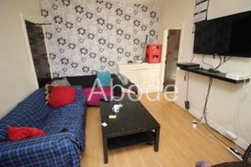 Raven Road, Headingley, Leeds 5 bed house to rent - £2,708 pcm (£625 pw)