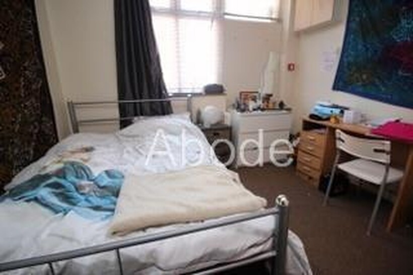 Raven Road, Headingley, Leeds 5 bed house to rent - £2,708 pcm (£625 pw)