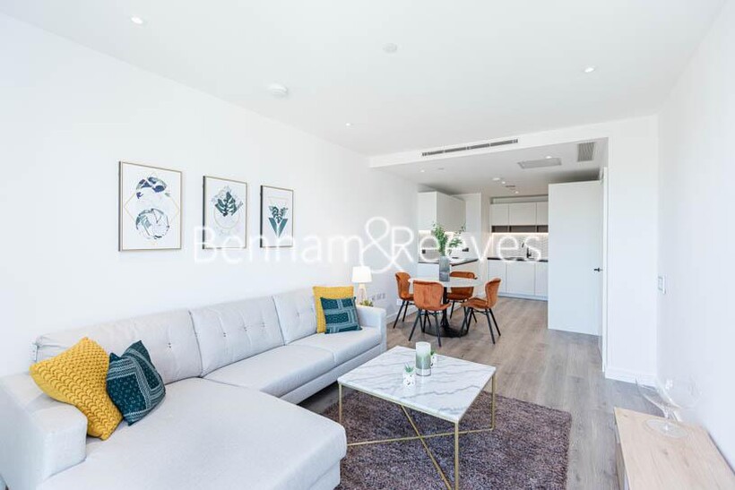 Glenthorne Road, Hammersmith W6 2 bed apartment to rent - £3,500 pcm (£808 pw)