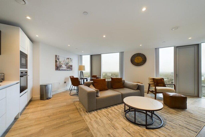 at Manchester, Three60 M15 2 bed apartment to rent - £2,100 pcm (£485 pw)