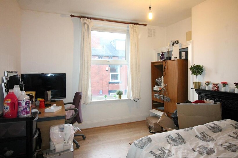 William Street, Hyde Park, Leeds 3 bed house to rent - £2,275 pcm (£525 pw)