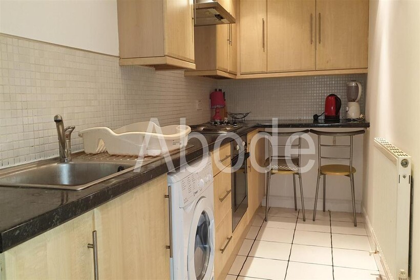 Royal Park Terrace, Hyde Park, Leeds 1 bed flat to rent - £1,040 pcm (£240 pw)
