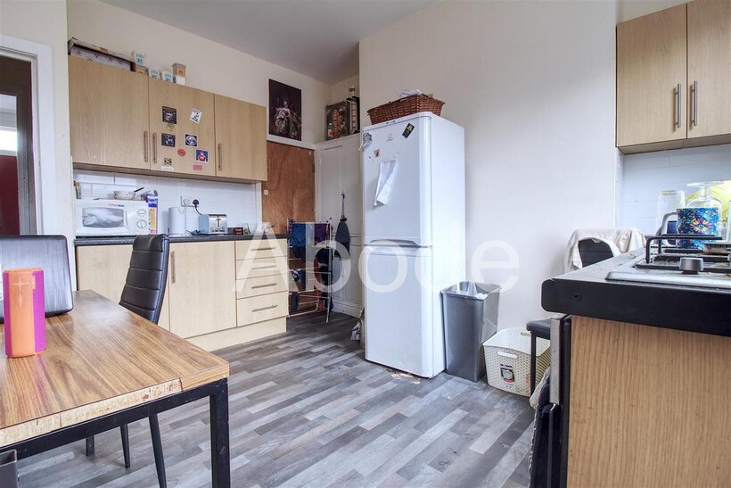 Burley Lodge Road, Hyde Park, Leeds 3 bed house to rent - £1,807 pcm (£417 pw)