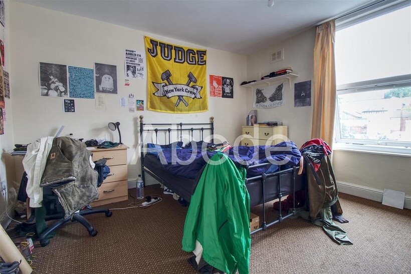 Burley Lodge Road, Hyde Park, Leeds 3 bed house to rent - £1,807 pcm (£417 pw)