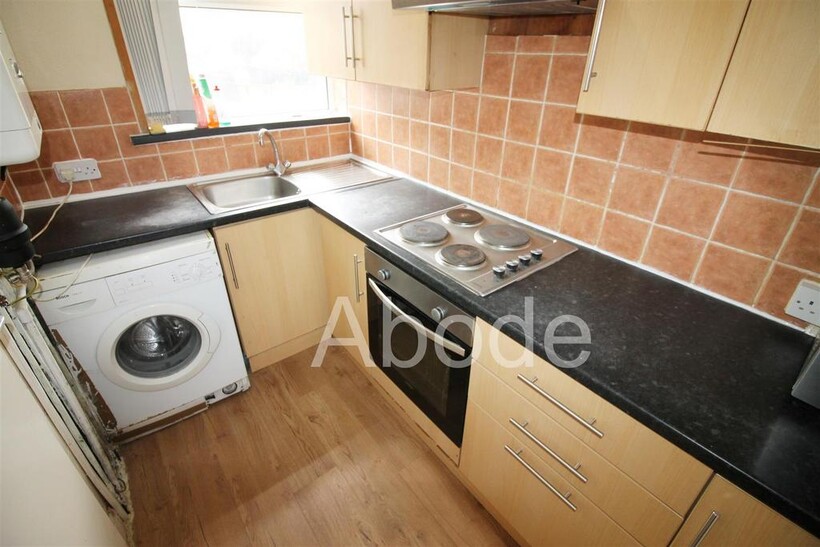 Kelso Gardens, Hyde Park, Leeds 3 bed house to rent - £2,392 pcm (£552 pw)