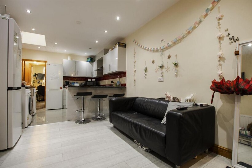 Open Plan Kitchen/ Living Area
