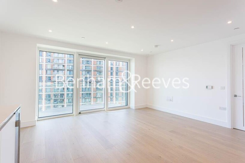 Brigadier Walk, Woolwich SE18 1 bed apartment to rent - £1,900 pcm (£438 pw)
