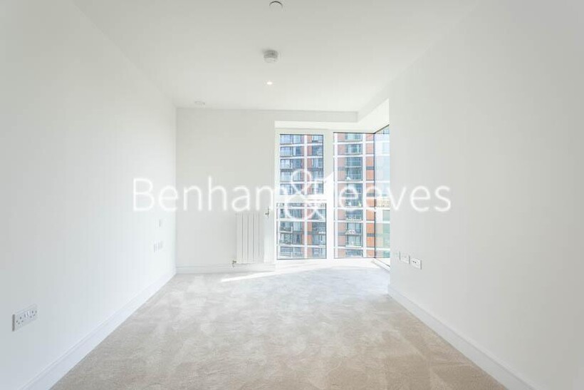 Brigadier Walk, Woolwich SE18 1 bed apartment to rent - £1,900 pcm (£438 pw)