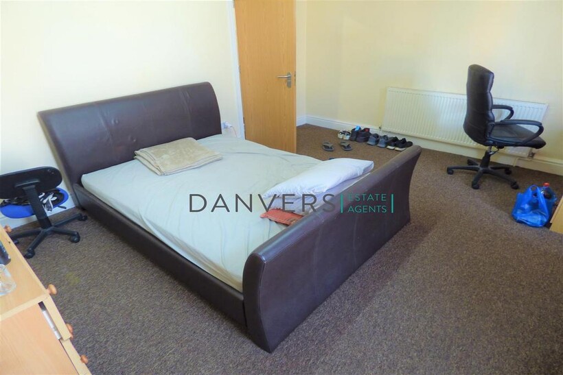 Beaconsfield Road, Leicester LE3 5 bed terraced house to rent - £1,842 pcm (£425 pw)