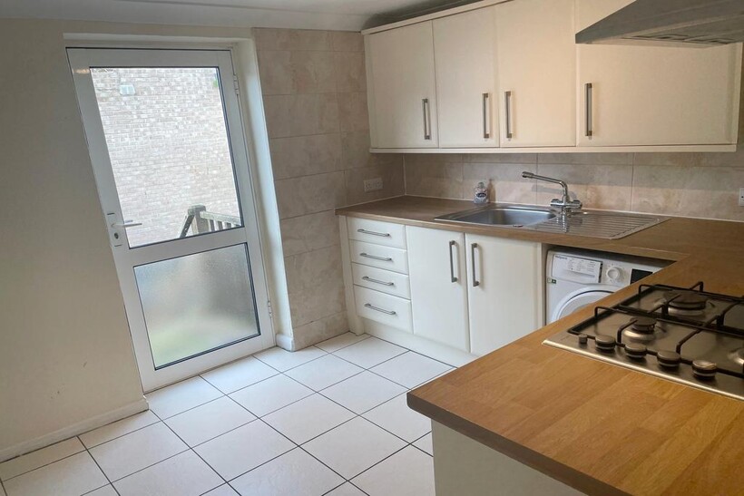 Lewes Road, Brighton BN2 1 bed flat to rent - £1,045 pcm (£241 pw)