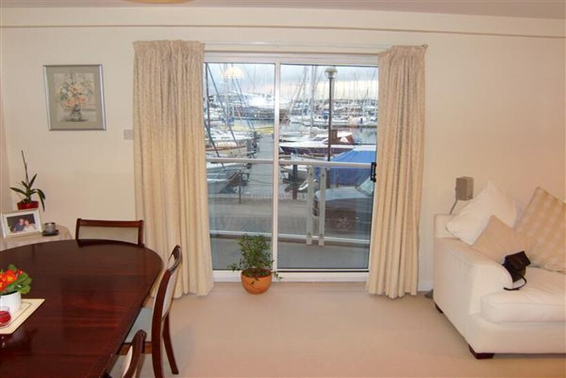 Neptune Square, Ipswich IP4 2 bed apartment to rent - £975 pcm (£225 pw)