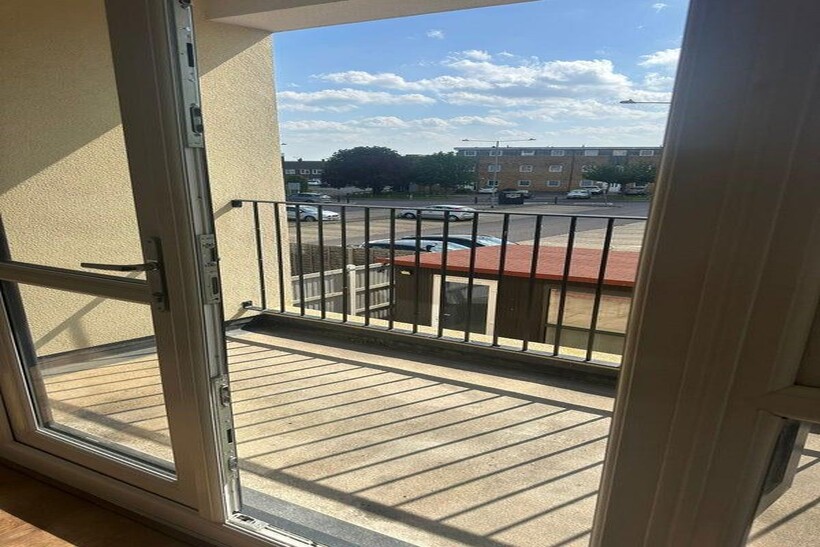 St. Johns Way, Corringham SS17 1 bed flat to rent - £1,150 pcm (£265 pw)