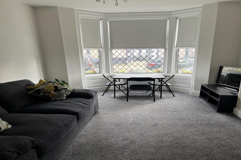 Moore Street, Blackpool FY4 1 bed flat to rent - £607 pcm (£140 pw)