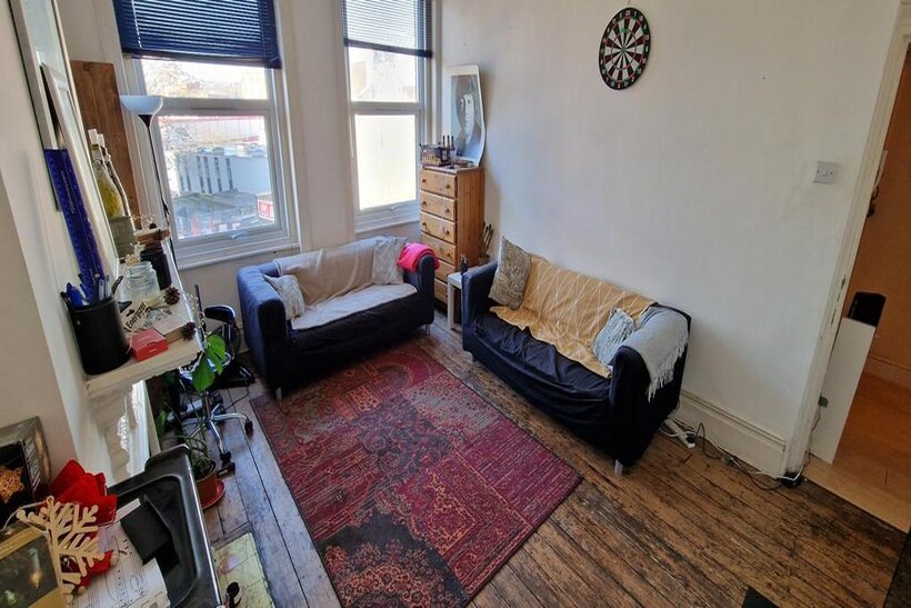 Fortess Road, London NW5 3 bed flat to rent - £2,708 pcm (£625 pw)