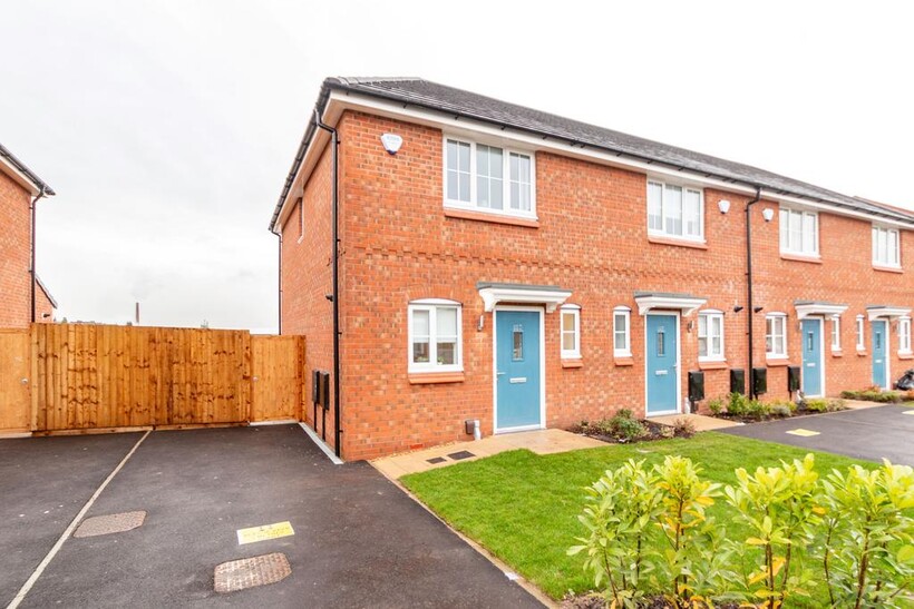 at St Lawrence Fold, Devonshire Mews... 2 bed house to rent - £945 pcm (£218 pw)