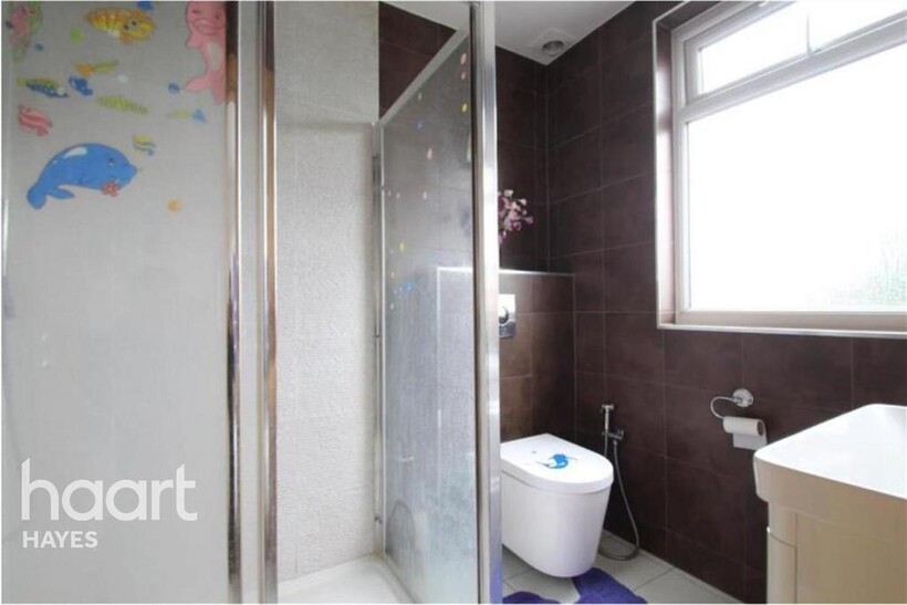 Northolt 1 bed detached house to rent - £795 pcm (£183 pw)