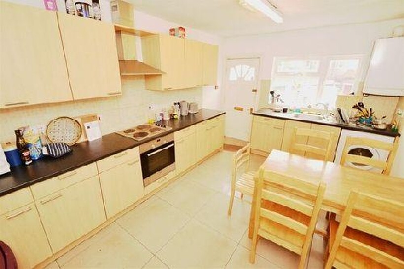 Nottingham NG7 6 bed house share to rent - £391 pcm (£90 pw)