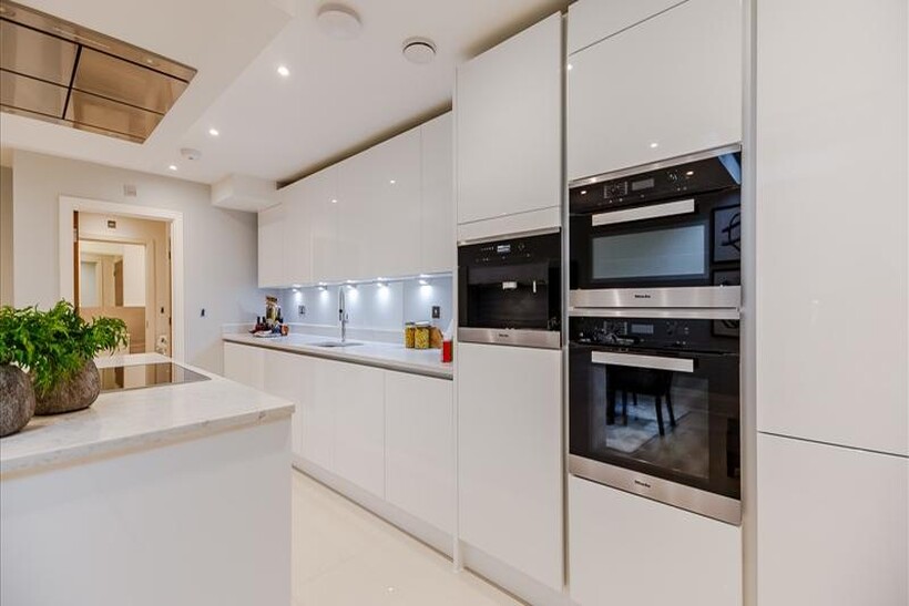 Palace Wharf Mid Term Let W6 2 bed flat to rent - £10,617 pcm (£2,450 pw)