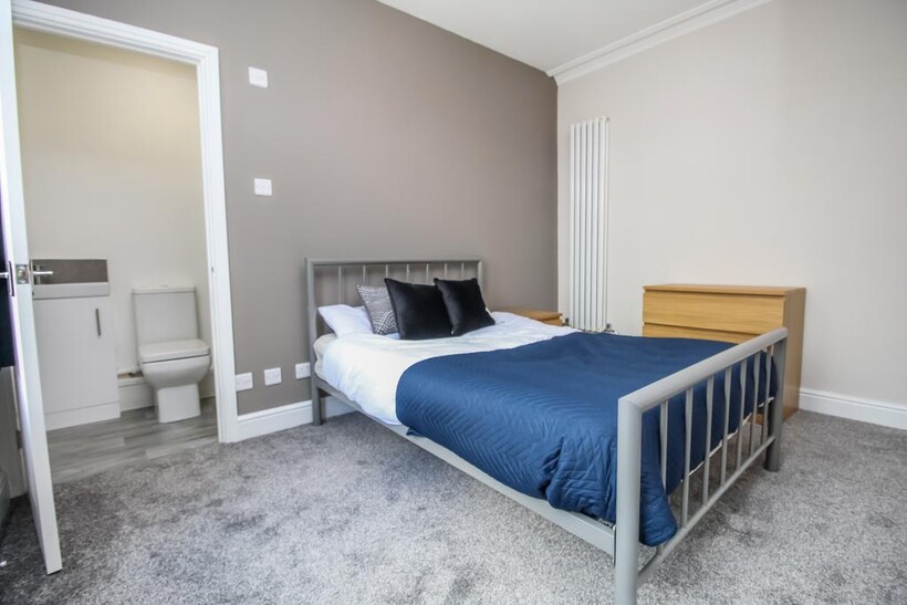 Mitford Road, Armley, LS12 1 bed in a house share to rent - £470 pcm (£108 pw)