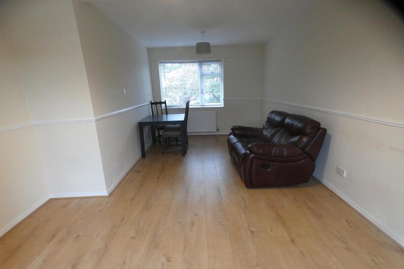 Chapel Road, Prestwich, M25 2 bed semi-detached house to rent - £1,195 pcm (£276 pw)