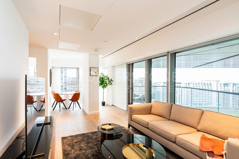 Oakley House, Battersea Power... 2 bed apartment to rent - £6,000 pcm (£1,385 pw)