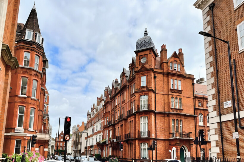 Mayfair, London W1K 2 bed apartment to rent - £7,367 pcm (£1,700 pw)