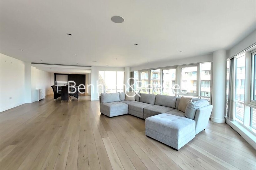 Kew Bridge Road, Brentford TW8 3 bed apartment to rent - £7,500 pcm (£1,731 pw)