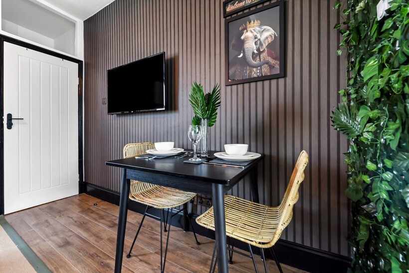 Wightman Road, London N8 1 bed serviced apartment to rent - £3,600 pcm (£831 pw)