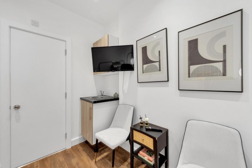 Broadway, London W13 1 bed serviced apartment to rent - £3,480 pcm (£803 pw)