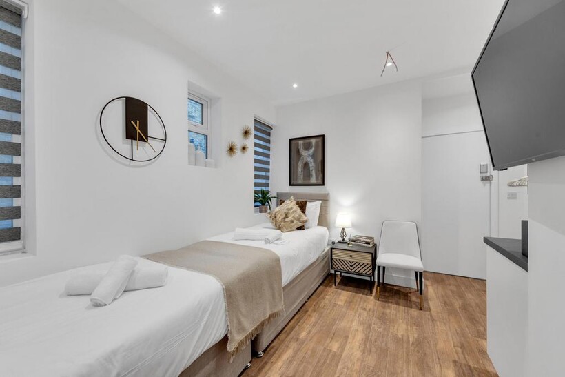 Broadway, London W13 1 bed serviced apartment to rent - £3,480 pcm (£803 pw)