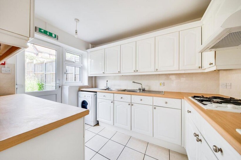 Godden Road, Canterbury 6 bed house to rent - £1,811 pcm (£418 pw)