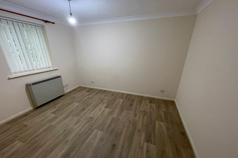 Finbars Walk, Ipswich IP4 1 bed ground floor flat to rent - £795 pcm (£183 pw)