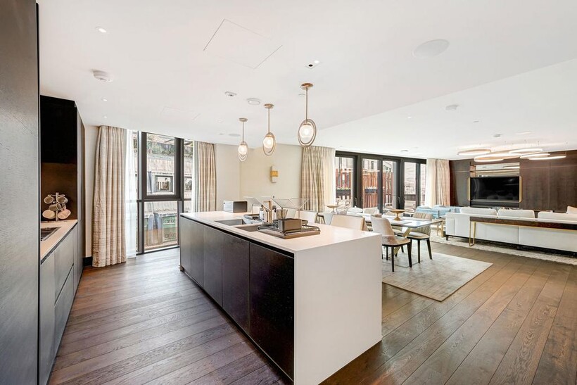 London  W1U 3 bed apartment to rent - £45,000 pcm (£10,385 pw)