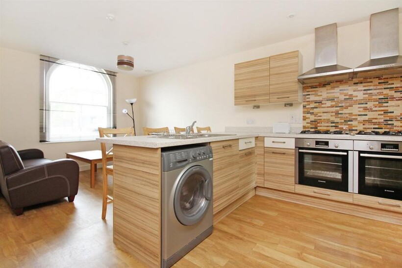 Wincheap, Canterbury 6 bed terraced house to rent - £2,250 pcm (£519 pw)