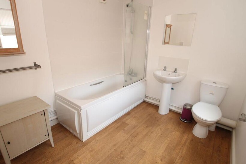 Thorpe Street, Leicester 3 bed detached house to rent - £412 pcm (£95 pw)