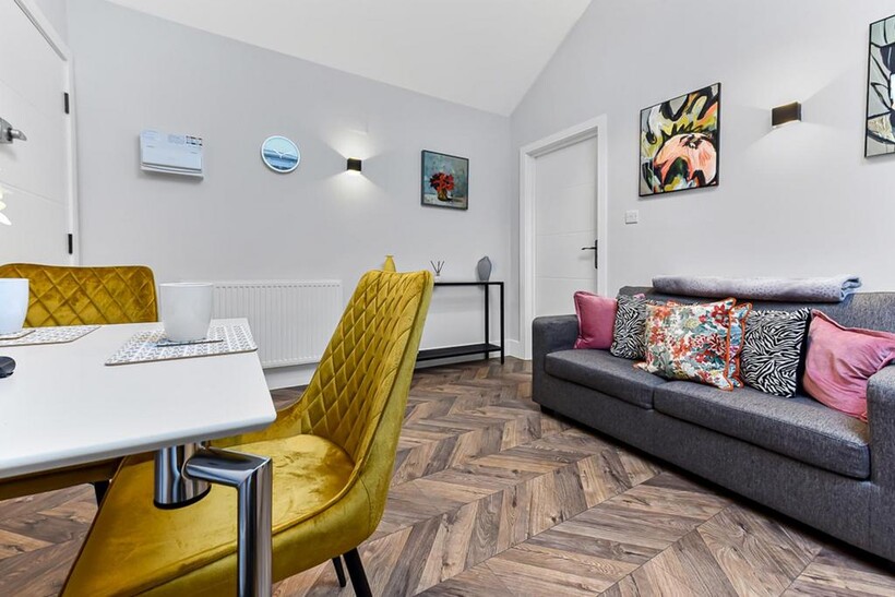 Park Lane, Hornchurch RM11 1 bed serviced apartment to rent - £1,633 pcm (£377 pw)