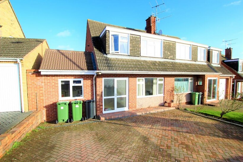 Monarch Drive, Worcester WR2 5 bed semi-detached house to rent - £2,470 pcm (£570 pw)