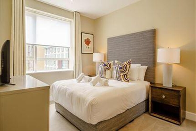 Westferry Circus, London E14 2 bed flat to rent - £4,225 pcm (£975 pw)