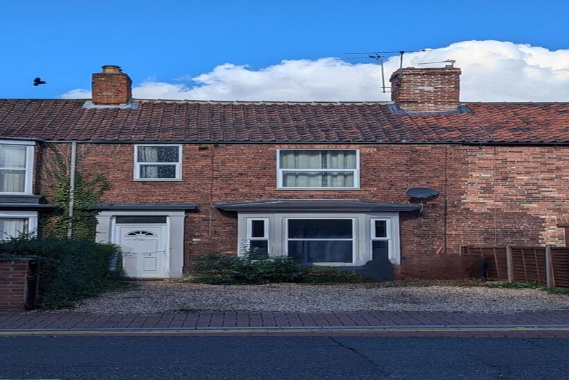 Spring Gardens, Gainsborough DN21 2 bed terraced house to rent - £685 pcm (£158 pw)