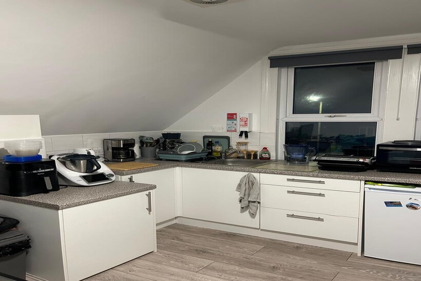 Whetstone R7 1 bed in a house share to rent - £760 pcm (£175 pw)