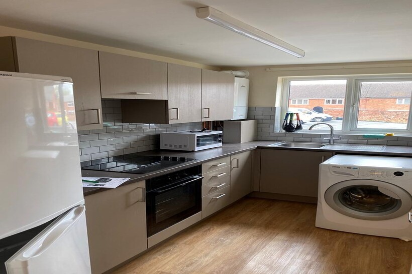 Old Market Court, Pershore WR10 2 bed flat to rent - £825 pcm (£190 pw)