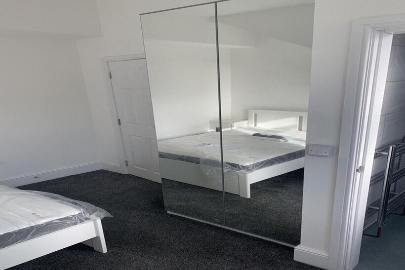 Leeds LS6 3 bed flat to rent - £1,650 pcm (£381 pw)