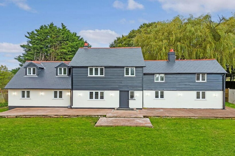 Tawney Lane, Stapleford Tawney 4 bed detached house to rent - £4,000 pcm (£923 pw)