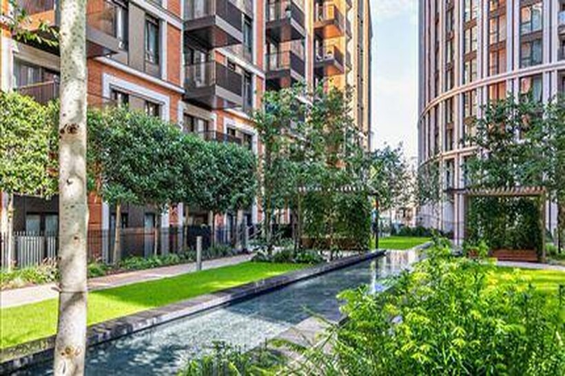 Edgware road, London W2 2 bed flat to rent - £7,627 pcm (£1,760 pw)