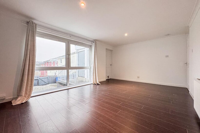 GREENRIG, UDDINGSTON G71 2 bed terraced house to rent - £795 pcm (£183 pw)