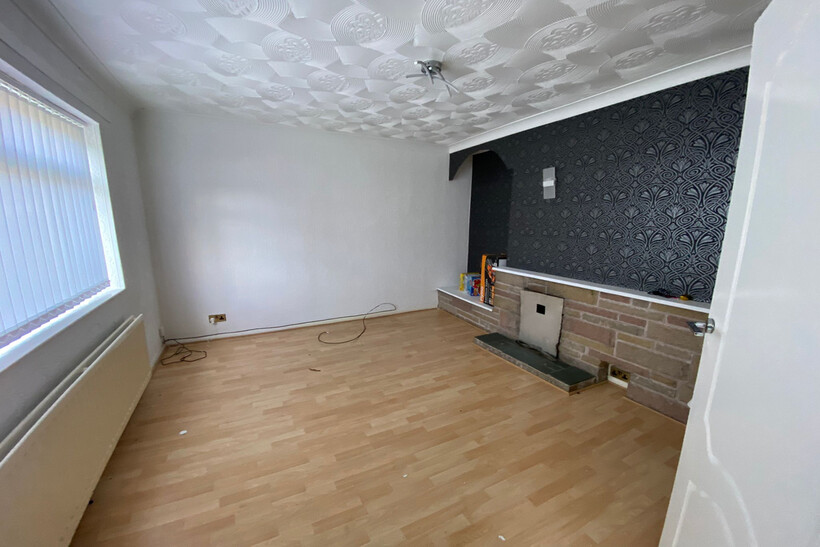 Dooley Drive, Bootle L30 3 bed semi-detached house to rent - £895 pcm (£207 pw)