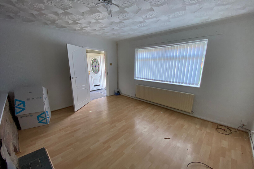 Dooley Drive, Bootle L30 3 bed semi-detached house to rent - £895 pcm (£207 pw)
