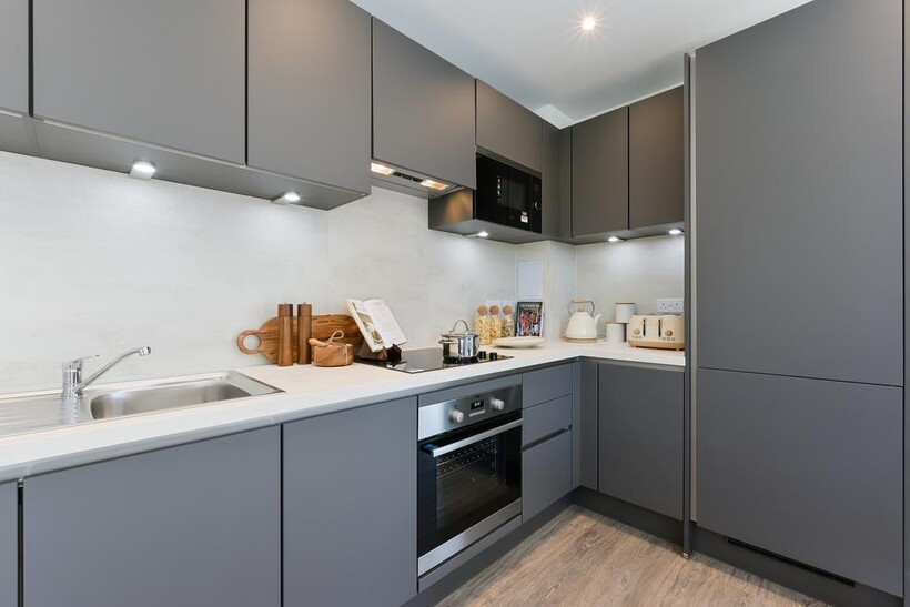 Flat 2, Andrewes House, 17, Wolff... 2 bed flat to rent - £2,500 pcm (£577 pw)